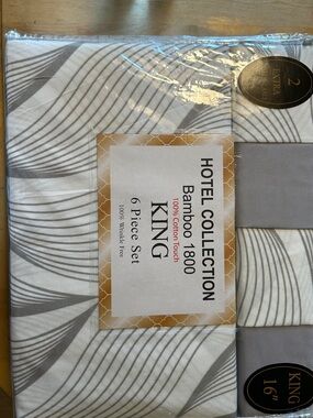 Hotel Collection White and Gray King Sheet Set with Wave Motif - Inc. 4 Pillowca